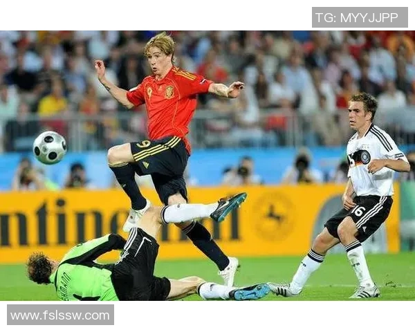 西班牙队在世界杯中的战术安排与球队意识的深度分析